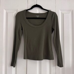 Old Navy Women's Sage Green Scoop Neck Blouse